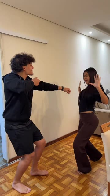 Capa do vídeo de casal come back and back de @amanda_bizerra no TikTok, feito no Brasil, 14 out. 2026
